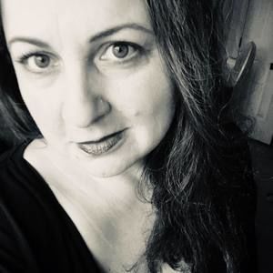 Meet your Posher, Jenn